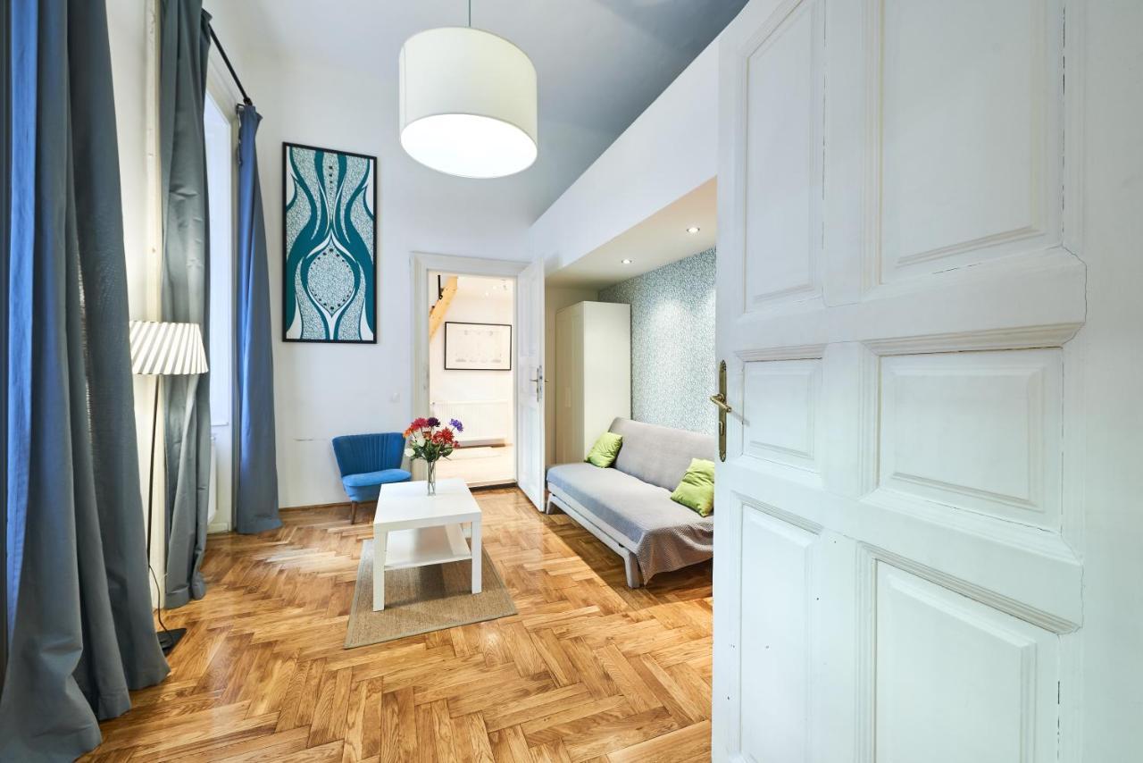 Large Apartment For Groups City Center Dist. VII Budapest Exterior photo