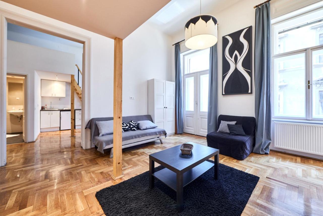 Large Apartment For Groups City Center Dist. VII Budapest Exterior photo
