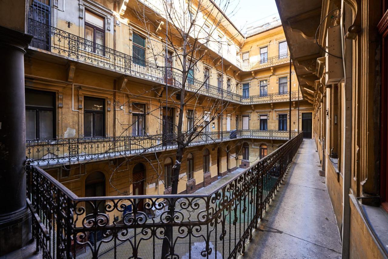 Large Apartment For Groups City Center Dist. VII Budapest Exterior photo